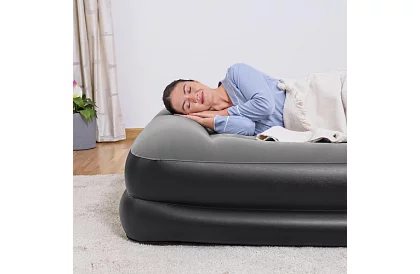 Nafukovací matrace s vestavěnou pumpou a polštářem 203 × 152 × 46 cm – B67403