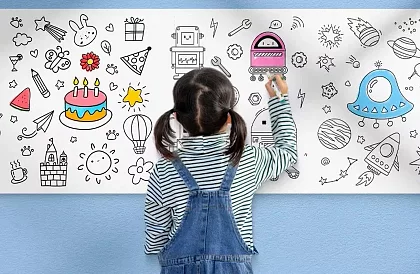 Dětská kreslící samolepicí role 300 × 30 cm