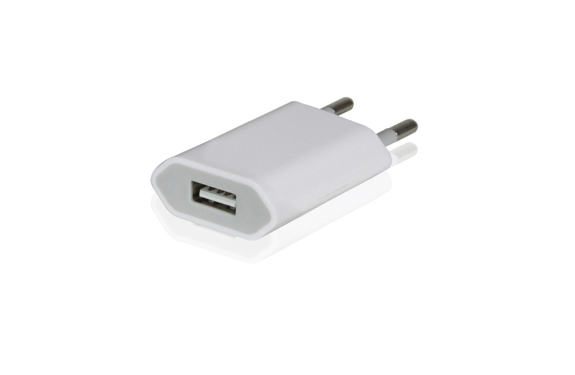 Levně Univerzální USB Adaptér - nabíječka 5V / 1A