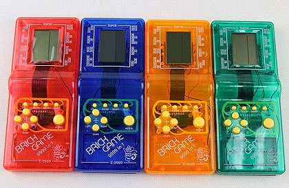 Brick Game – Retro konzole 9999 v 1