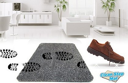 Rohožka Clean Step Mat - Dokonale zadrží veškeré nečistoty z bot.