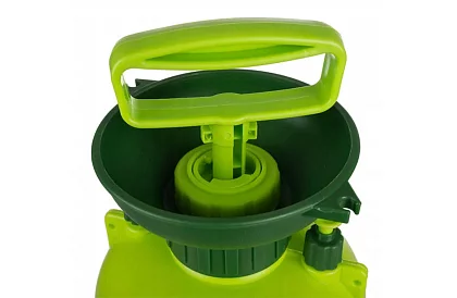 Ruční tlakový postřikovač GARDLOV 8 litrů – maximální dosah a pohodlí