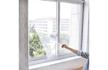 Okenní síťka proti hmyzu