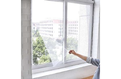 Okenní síťka proti hmyzu