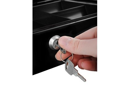 Velká kovová pokladna na peníze