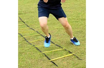 Cvičební koordinační žebřík – nastavitelný, 12 příček, s taškou