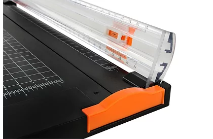 Řezačka na papír – gilotina/trimer