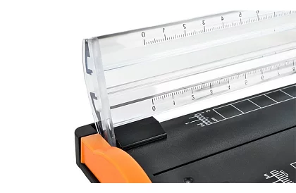 Řezačka na papír – gilotina/trimer