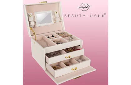 Elegantní šperkovnice – béžová se zámkem a saténovým povrchem