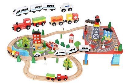 Dřevěná železnice s vláčkem na baterie – 88 dílků