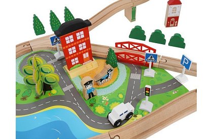 Dřevěná železnice s vláčkem na baterie – 88 dílků