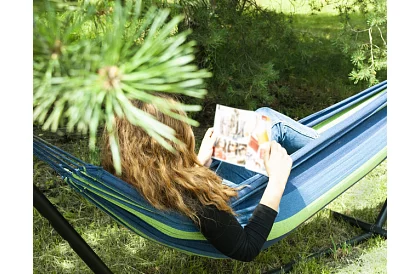 Zahradní houpací síť 200 × 150 cm s rámem