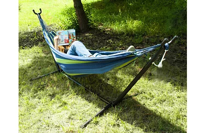 Zahradní houpací síť 200 × 150 cm s rámem