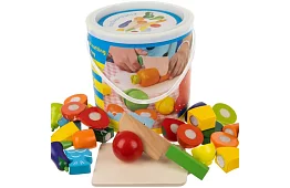 Dřevěné ovoce a zelenina ke krájení v kyblíku