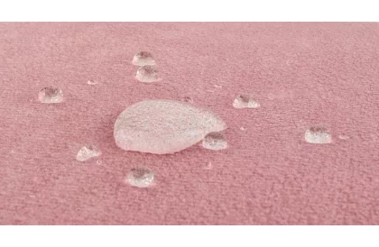 Dřevěná dětská houpačka – růžová