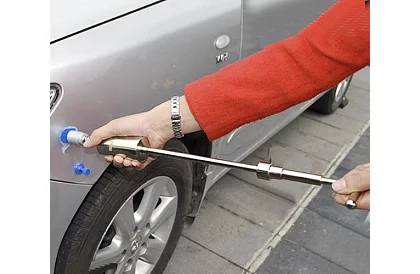 Sada na opravu promáčklé karoserie s reverzním kladivem