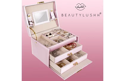 Elegantní šperkovnice – růžová se zámkem a saténovým povrchem