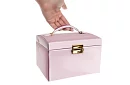 Elegantní šperkovnice – růžová se zámkem a saténovým povrchem