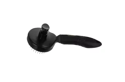 Samočisticí vyčesávací kartáč na srst