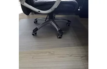 Ochranná podložka pod židli 90x130 cm - mléčná