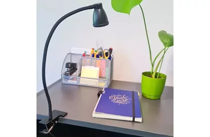 LED lampa na psací stůl s kovovým klipem – černá