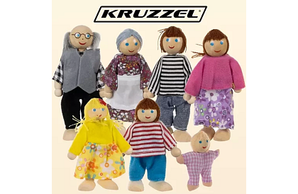 Dřevěné panenky do dětských domečku – 7 ks