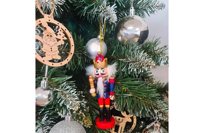 Set dřevěných louskáčků – Vánoční dekorace 5 ks