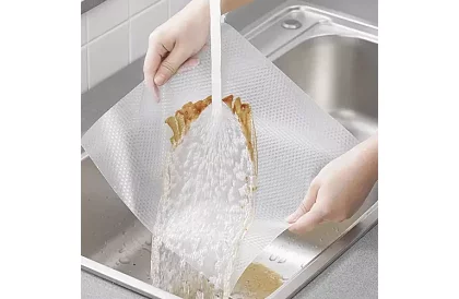 Protiskluzová podložka do šuplíků 300x50 cm