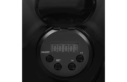 Automatický dávkovač krmiva s časovačem