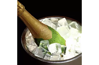 Zásobník na led 1,3 litrů – kbelík s víčkem a kleštěmi