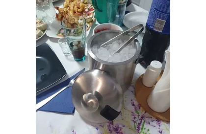 Zásobník na led 1,3 litrů – kbelík s víčkem a kleštěmi