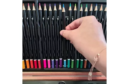 Sada na malování v dřevěném pouzdře – 130 položek