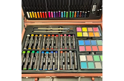 Sada na malování v dřevěném pouzdře – 130 položek