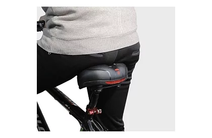 Cyklistické sedlo ACTIVE s větráním a vodotěsným potahem