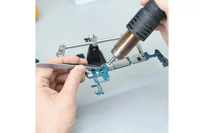 Horkovzdušná pájecí stanice 700W