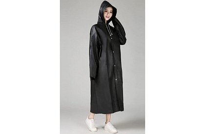 Silná černá oversize pláštěnka