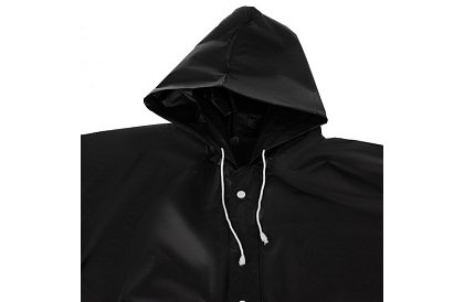 Silná černá oversize pláštěnka