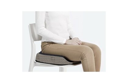 Ortopedický sedák na židli z pamětové pěny