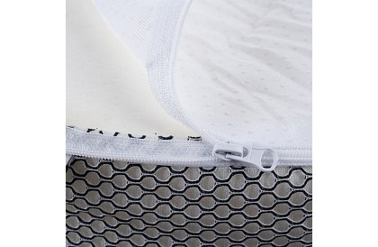 Ortopedický sedák na židli z pamětové pěny