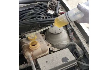 Stříkačka na extrakci oleje a kapalin - 200ml