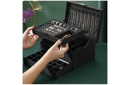 Elegantní semišová šperkovnice - černá