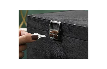 Elegantní semišová šperkovnice - černá