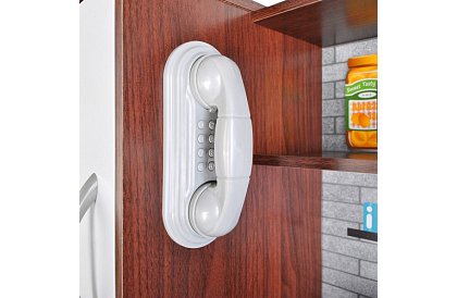 Dřevěná dětská kuchyně XL s příslušenstvím - hnědá