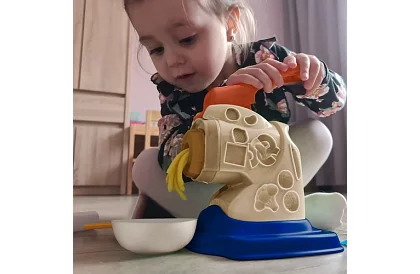 Stroj na výrobu těstovin pro malé kuchaře