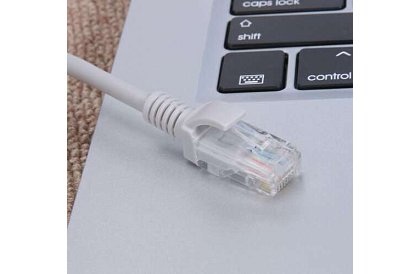 Síťový LAN kabel RJ45 pro počítače a zařízení - 30 metrů