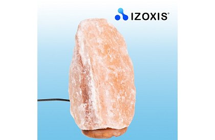 Solná lampa s nastavitelnou intenzitou světla