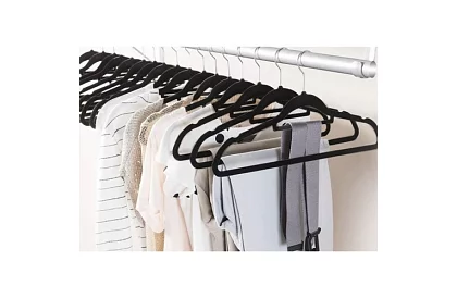 Sametové ramínka na oděvy - 20 ks - černé