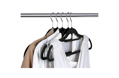 Sametové ramínka na oděvy - 20 ks - černé