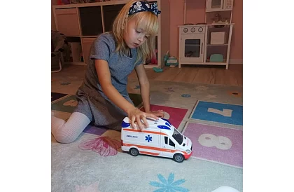 Sanitní vůz – ambulance se zvukovou a světelnou signalizací