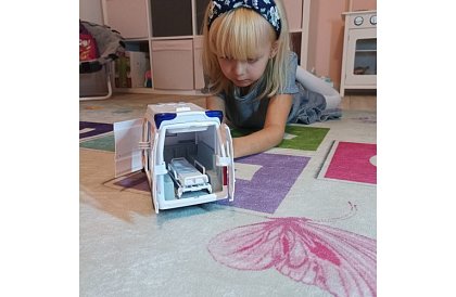 Sanitní vůz – ambulance se zvukovou a světelnou signalizací